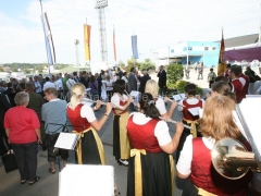 OO1X5383_960px