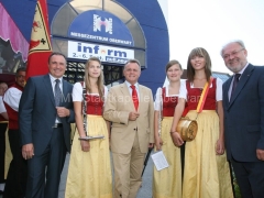OO1X5406_960px
