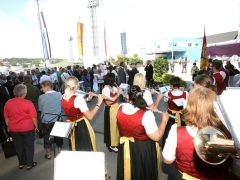 090902-Inform-E-006-_960px