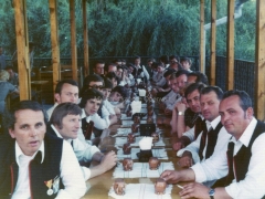1976-Moldavien-UdSSR-Mittag-in-Weinlokal-2_1920px
